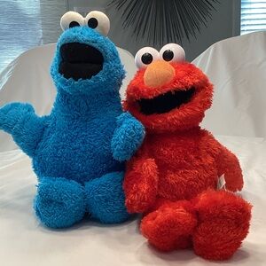 Tickle me Elmo & Sesame Street Cookie Monster